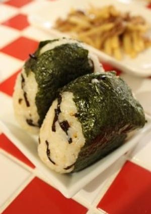 塩昆布＆ダシダ　de　おにぎり❤-レシピのメイン写真