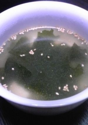 ワカメと豆腐のスープ-レシピのメイン写真