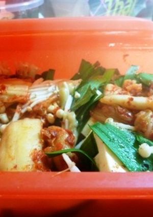 シリコンスチーマーで作る豆腐チゲ-レシピのメイン写真