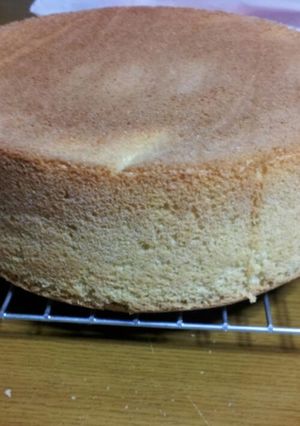 てんさい糖でスポンジケーキ。バター不使用-レシピのメイン写真
