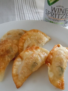 簡単♪チーズとウインナーのサクサク餃子-レシピのメイン写真