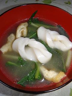 京菜と油揚げと蒲鉾の汁物-レシピのメイン写真