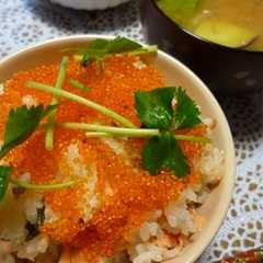 รูปของ ロンド２４☆鮭のはらこ飯
