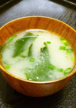 お椀で即席!塩麹味噌汁(生姜風味)-レシピのメイン写真