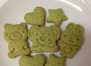 HM使用☆ほうれん草とゴマのクッキー-レシピのメイン写真