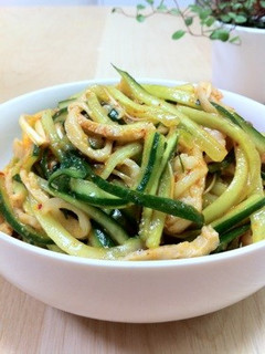 鶏皮とキュウリのキムチ和え-レシピのメイン写真
