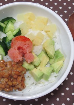 お手軽♪ランチに！ばくだん丼（五色丼）-レシピのメイン写真