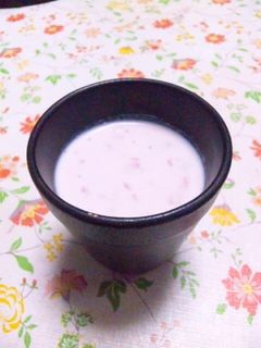 甘酒風味のいちごミルク♪-レシピのメイン写真