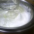 生クリームの泡立て方