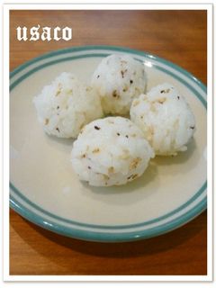 ☆離乳食完了期☆簡単に出来るミニおにぎり-レシピのメイン写真
