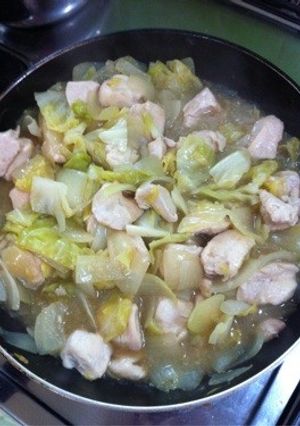 鶏肉とキャベツ玉葱のクタクタ煮-レシピのメイン写真