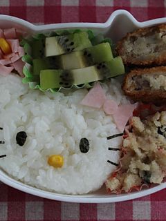 簡単!キティちゃんのおにぎり弁当-レシピのメイン写真