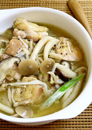 冬にいいよ☺鶏もも肉とキノコのコンソメ煮-レシピのメイン写真