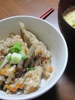 たっぷり舞茸炊き込みご飯-レシピのメイン写真