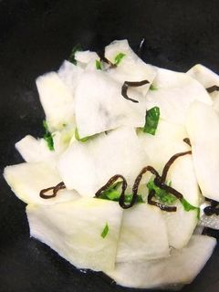 止まらない!簡単!塩昆布と大根の浅漬け-レシピのメイン写真