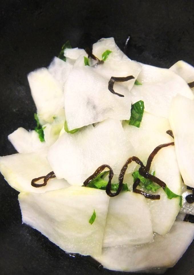 止まらない！簡単！塩昆布と大根の浅漬け-レシピのメイン写真