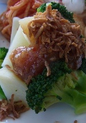 じゃがいもとブロッコリーの味噌ソースあえ-レシピのメイン写真