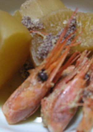 捨てないで！えびの頭と大根の煮物！旨い！-レシピのメイン写真