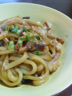 焼肉のタレだけ☆超簡単ホルモン焼きうどん-レシピのメイン写真