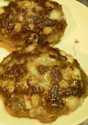 蓮根ハンバーグ　チーズｉｎ-レシピのメイン写真
