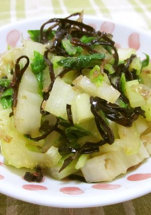 セロリのおかか塩昆布炒め♡-レシピのメイン写真