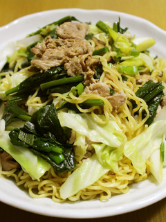 ランチにインスタントラーメンde焼きそば-レシピのメイン写真