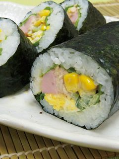 子供も大好き!ソーセージで恵方巻き-レシピのメイン写真