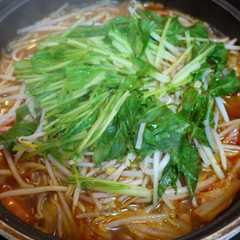รูปของ 白菜どっさり！鶏のコチュジャンなべ