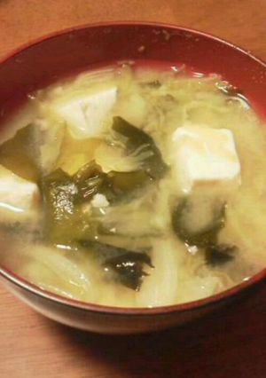 美味！キャベツ×豆腐×わかめの味噌汁☆*-レシピのメイン写真