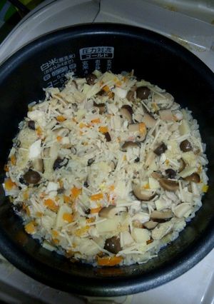 鶏ときのこの炊き込みめし-レシピのメイン写真