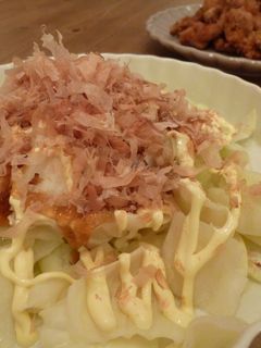 レンジで蒸しキャベツ♪マヨ*ポン*おかか-レシピのメイン写真