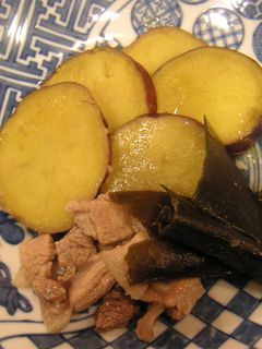 ほっとする味!さつま芋と豚肉のさっと煮-レシピのメイン写真