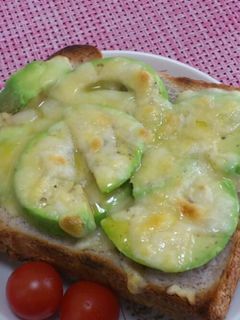 アボカド☆チーズ トースト-レシピのメイン写真
