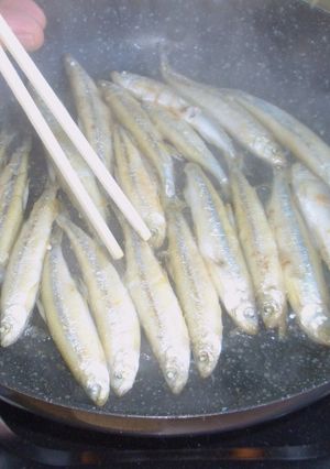 フライパンでワカサギ炒め（塩コショウ味）-レシピのメイン写真