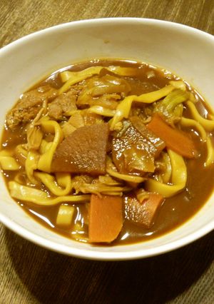 みそ煮込みうどん：塩昆布のおにぎり-レシピのメイン写真