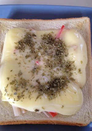 カニかま de 緑のマヨチートースト-レシピのメイン写真