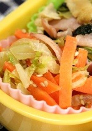 お弁当に♪白菜とにんじんの胡麻ゴマ和え-レシピのメイン写真