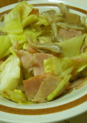 あと一品に♪キャベツと舞茸の炒め物-レシピのメイン写真