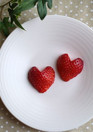 バレンタインに♪簡単！イチゴでハート★-レシピのメイン写真
