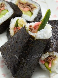 節分に△おにぎり型de焼肉鬼さん恵方巻▲-レシピのメイン写真