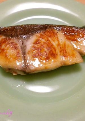 塩麹さんdeぶりのバター焼き♪-レシピのメイン写真