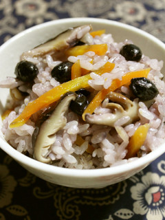 節分に!塩麹de黒豆(大豆)の炊込みご飯-レシピのメイン写真