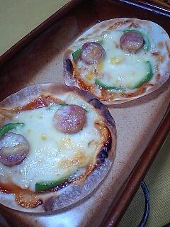 餃子の皮で(^o^)スマイルミニピザ-レシピのメイン写真