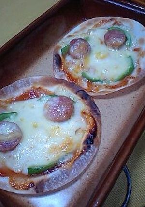 餃子の皮で(^o^)スマイルミニピザ-レシピのメイン写真