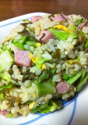 彩り綺麗！味はお墨付き！高菜チャーハン-レシピのメイン写真