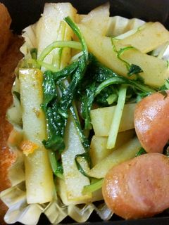 ジャガイモと水菜のカレー粉炒め-レシピのメイン写真