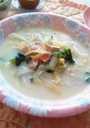 米粉で作るヘルシーな白菜のシチュー-レシピのメイン写真