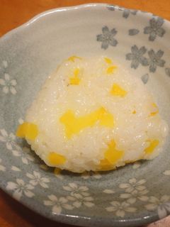 お弁当に可愛い☆沢庵おむすび-レシピのメイン写真