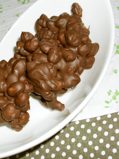 残った節分の豆で♥️豆チョコ-レシピのメイン写真