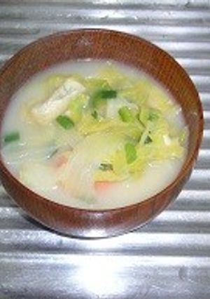 キャベツと人参の味噌汁-レシピのメイン写真